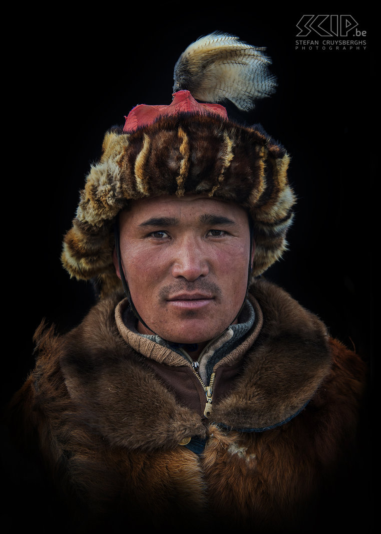 Ulgii - Golden Eagle Festival - Chokan Dit is een portret van Chokan. Hij is de Kazakse arendjager die gefilmd werd in de National Geographic documentaire ‘Survive the tribe - Eagle assasins’. Stefan Cruysberghs